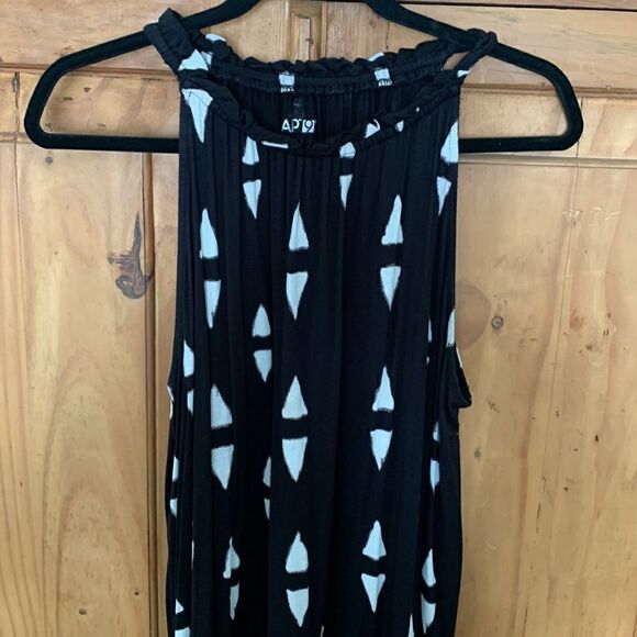 Flowing tank for summer  - Picture 2 of 3